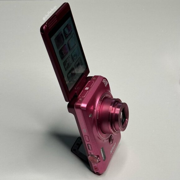 Pre-Owend N ikon Coolpix S6900 Pink Digital Camera Bundle RARE