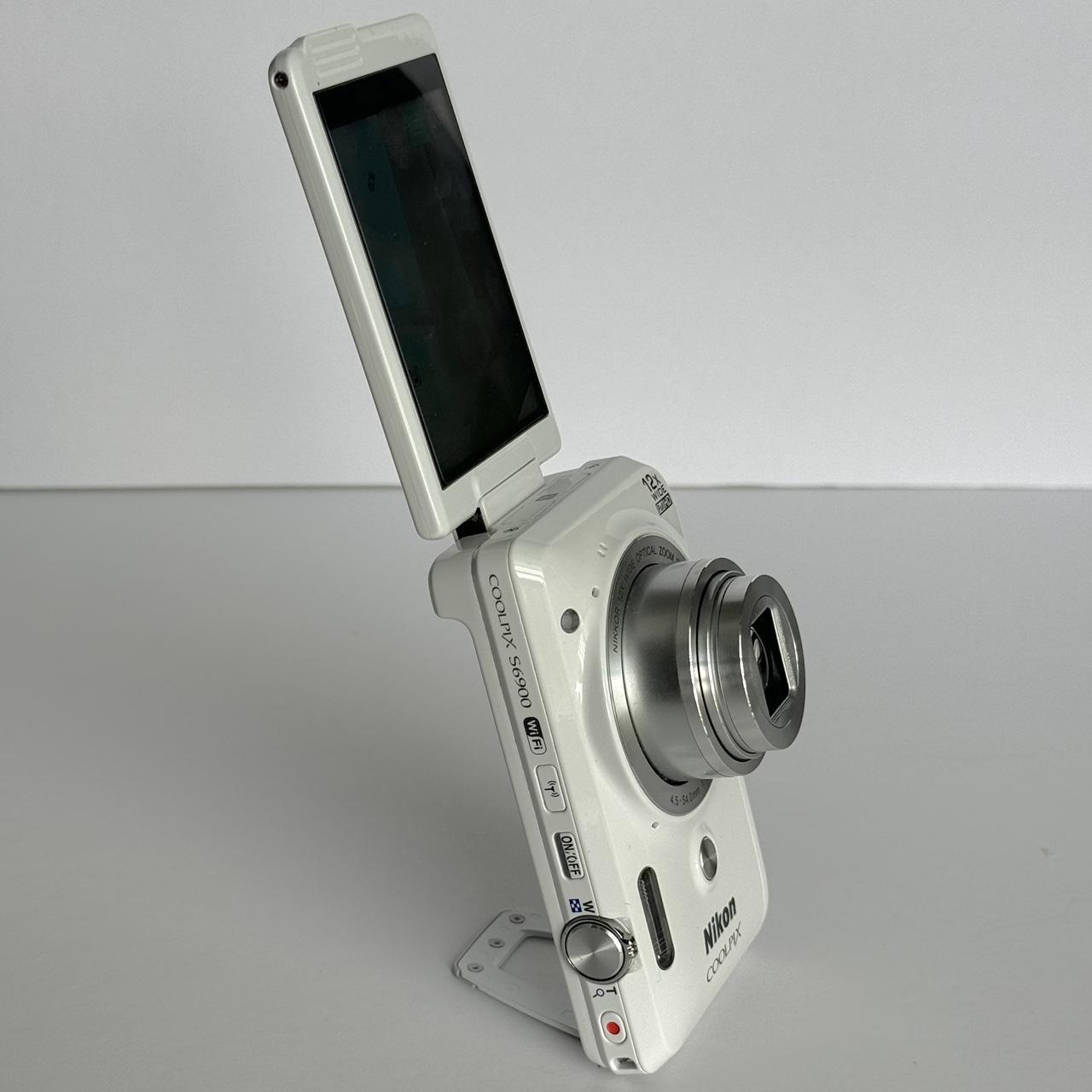 Pre-Owend NK Coolpix S6900 Digital Camera Bundle RARE