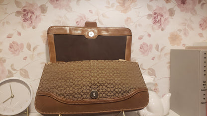 Vintage COACH iconic Soho Optic Signature Canvas and leather shoulder buckle flap bag #7075 Y2K