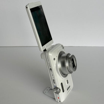 Pre-Owend NK Coolpix S6900 Digital Camera Bundle RARE
