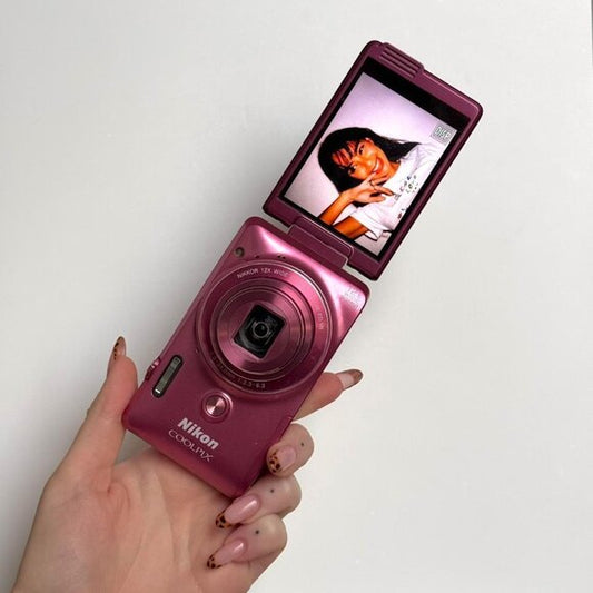 Pre-Owend N ikon Coolpix S6900 Pink Digital Camera Bundle RARE